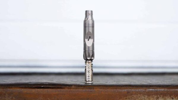 DynaVap VonG (i): Titanium – vaporizador portátil de hierbas secas DynaVap VonG (i): Titanium – vaporizador portátil de hierbas secas