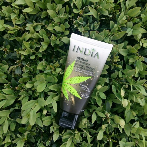 Hampunsiemenöljyä sisältävä seerumi kuivalle iholle India Cosmetics, 50 ml
