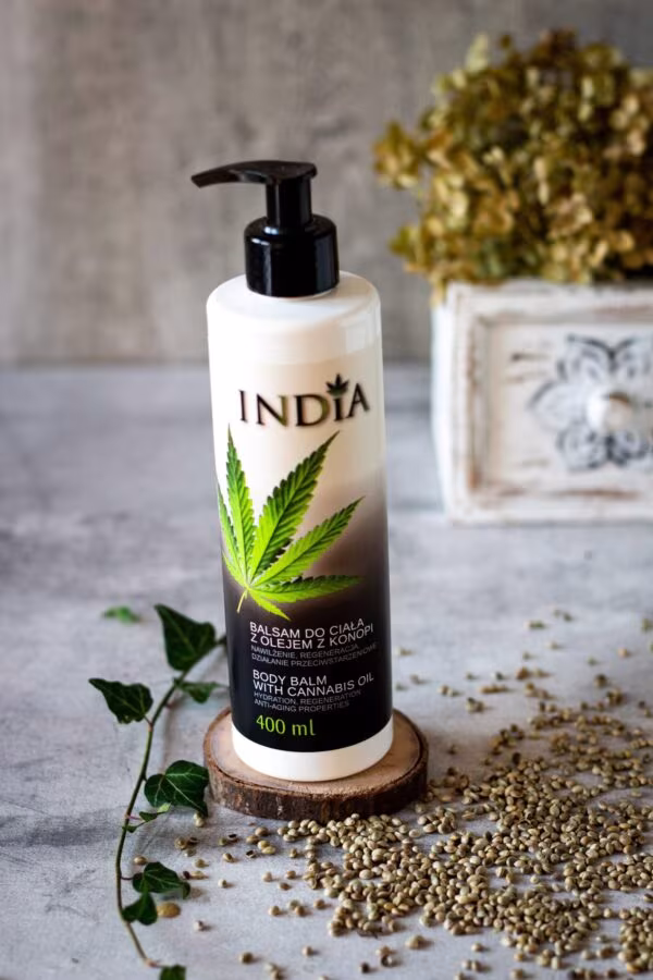 Lait corporel à l&rsquo;huile de chanvre India Cosmetics, 400 ml