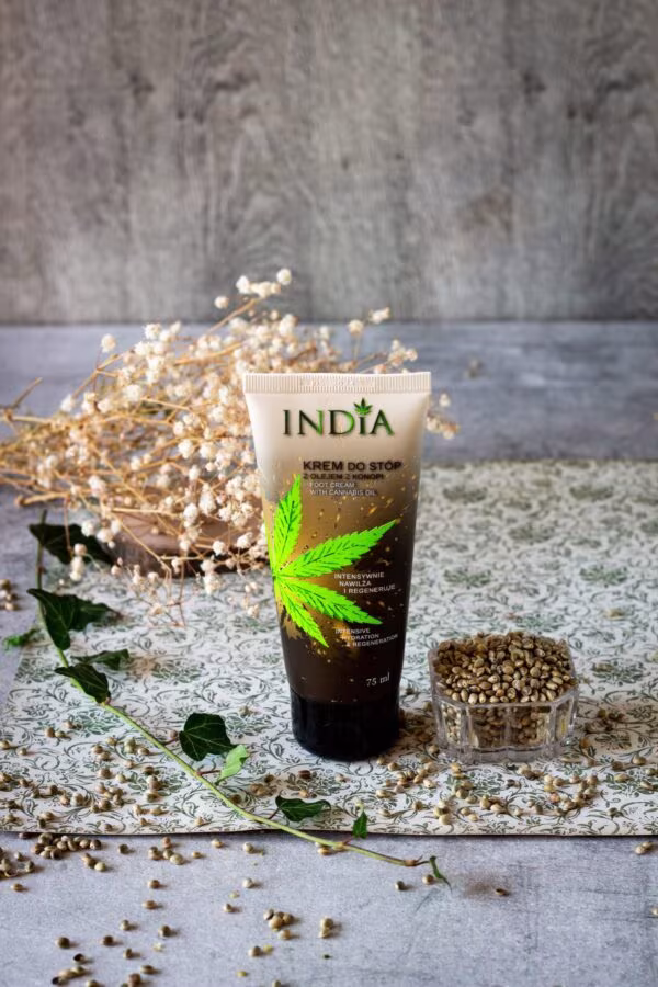 Crème protectrice pour les pieds à l&rsquo;huile de chanvre India Cosmetics, 75 ml