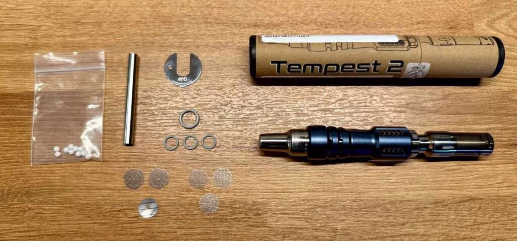 MAD Heaters Tempest 2 complete set inhoud