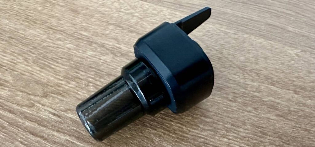 X-MAX V4 Pro - výhody: hliníkové tělo, barevný OLED, trojstupňový airflow